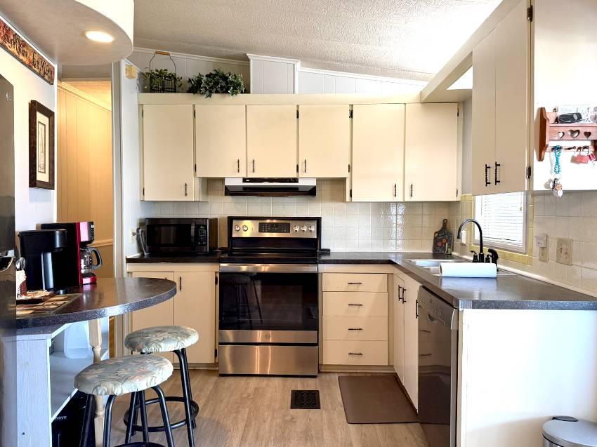 7204 Lakeshore Dr a Ellenton, FL Mobile or Manufactured Home for Sale